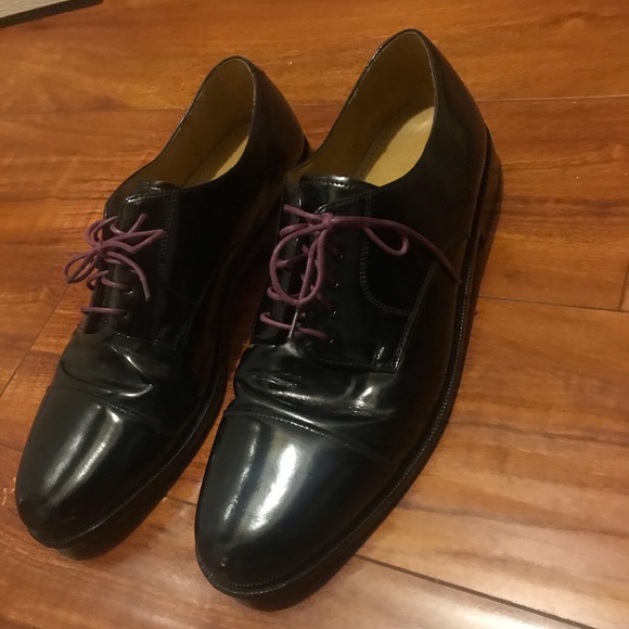 Black Cole Haan Oxford Dress Shoe - Picture 4 of 4